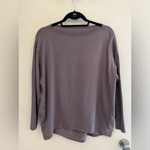 Lululemon Grey Back in Action 3/4 sleeve shirt - Women’s Size 8